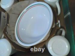 Vtg Corelle WINTER HOLLY Christmas Holiday 16pc SET Dinnerware Plates Bowls Cups