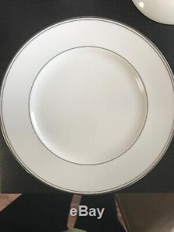 Waterford Fine China Kilbarry Platinum Dinnerware set 8, Total of 40 pieces