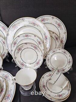 Wedgewood Bone China Charlotte Dinner Set For 6 (5 Pieces Place Settings)