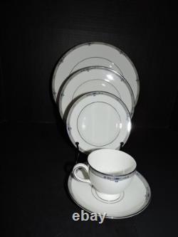 Wedgwood Amherst Platinum Trim 5 Pc Place Setting For 2 (10) Made In England