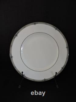 Wedgwood Amherst Platinum Trim 5 Pc Place Setting For 2 (10) Made In England