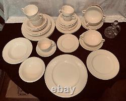 Wedgwood Edme Dinnerware Service for 4