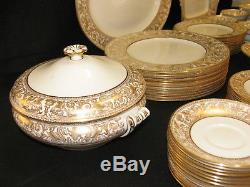 Wedgwood Gilded Florentine Dinnerware Set For 12 With Extras W 4219 Green Label