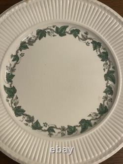Wedgwood Stratford Edme Queen's Ware Dinner Set 36 Pieces Made In England