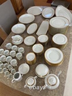 White With Gold Limoges Jammet-Seignolles France 98 Piece Dinner Set