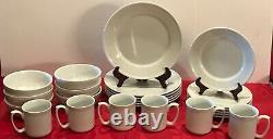 Williams-Sonoma PANTRY ESSENTIALS White Porcelain 24-Piece Dinnerware Set EUC